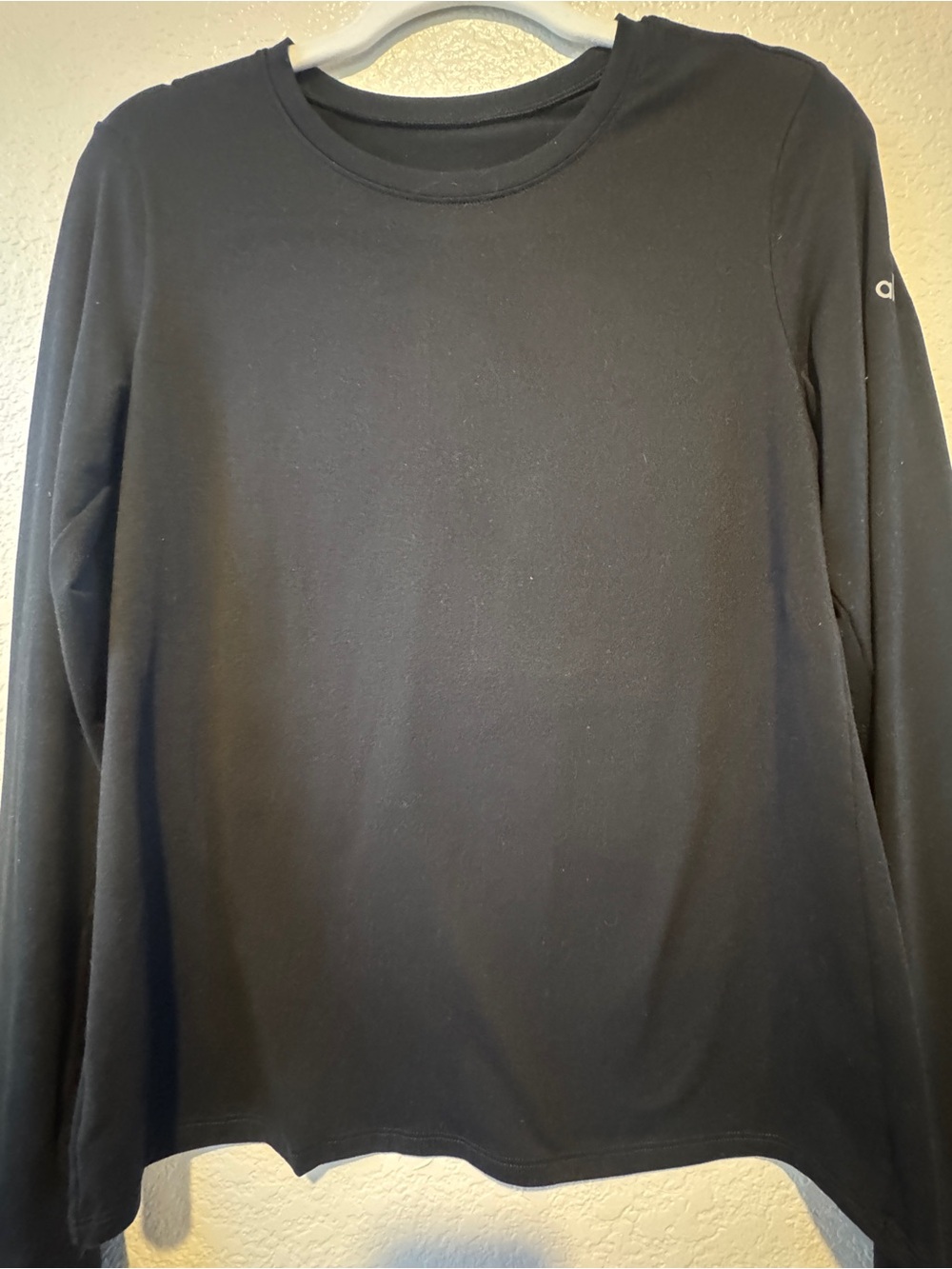 ALO Yoga AloSoft Black Long-Sleeve Performance Tee - M - Picture 7 of 7